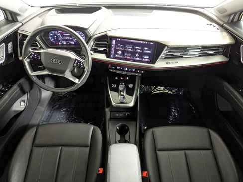 Certified 2023 Audi Q4 e-tron Prestige image 10