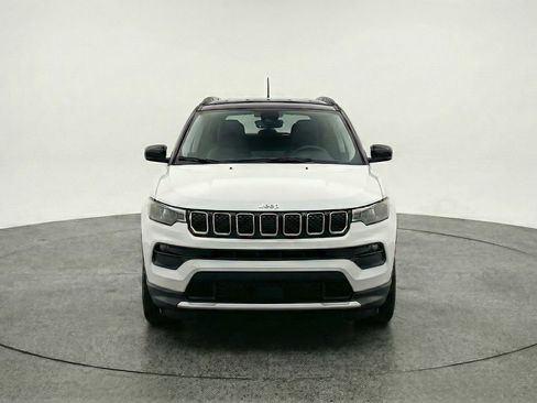 Used 2025 Jeep Compass Limited image 2