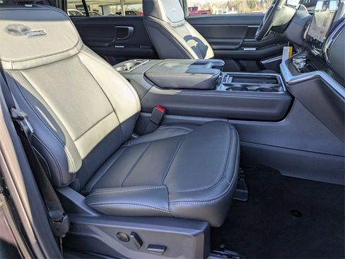 New 2025 Ford Expedition Platinum w/ Stealth Appearance Package image 45