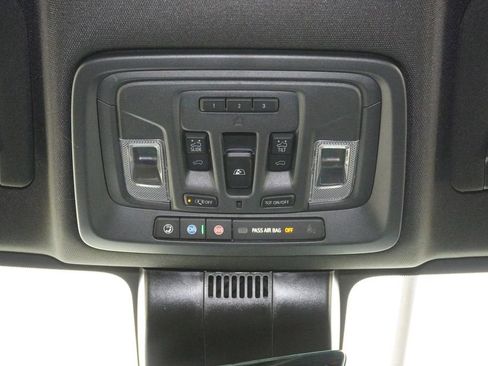 Used 2025 GMC Sierra 2500 AT4 w/ AT4 Premium Plus Package AWD/4WD image 22