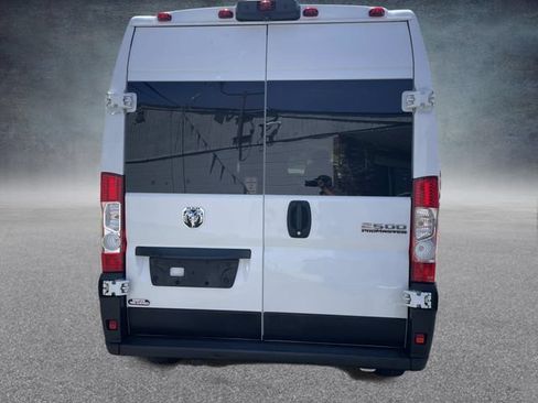 Used 2023 RAM ProMaster 2500 FWD image 6