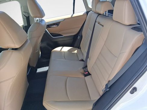 Used 2022 Toyota RAV4 XLE Premium AWD/4WD image 24