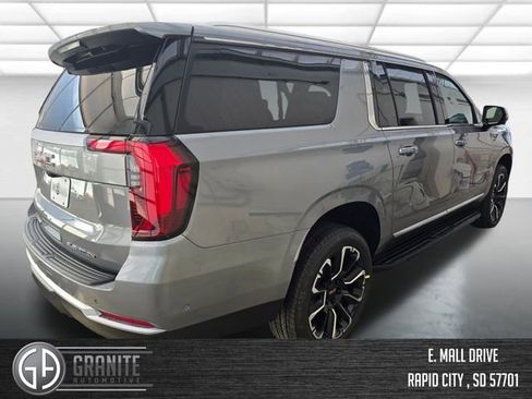 New 2026 GMC Yukon XL Elevation w/ Elevation Premium Package AWD/4WD image 5
