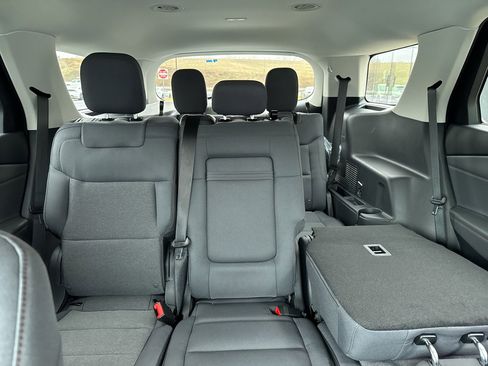 New 2026 Ford Explorer Active image 5