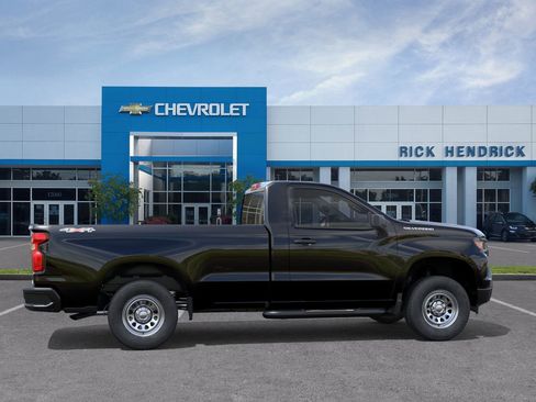Used 2025 Chevrolet Silverado 1500 W/T w/ Trailering Package image 7
