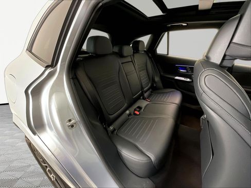 Used 2023 Mercedes-Benz GLC 300 4MATIC image 25