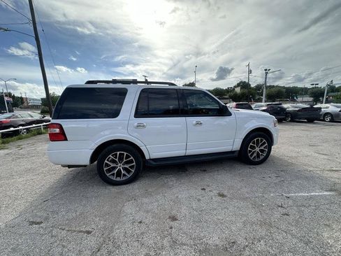 Used 2017 Ford Expedition XLT w/ Equipment Group 202A RWD image 7