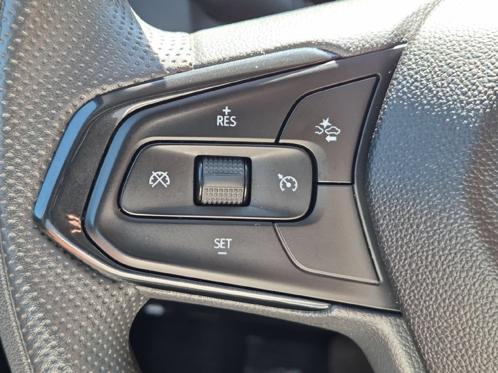 Used 2025 Chevrolet TrailBlazer LT AWD/4WD image 19