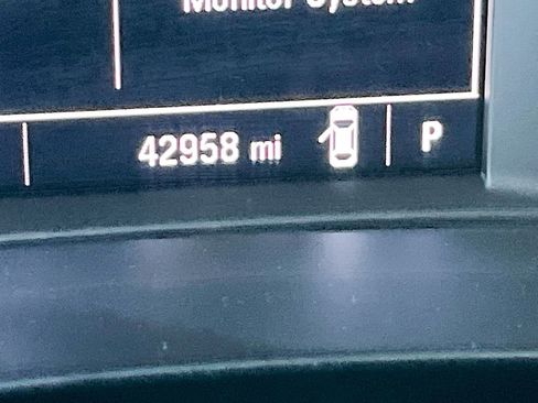 Used 2023 Chevrolet Malibu LT image 12