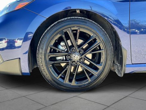 Used 2025 Toyota Camry SE w/ Convenience Package FWD image 10