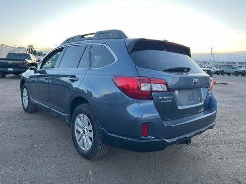 Used 2015 Subaru Outback 2.5i Premium AWD/4WD image 3