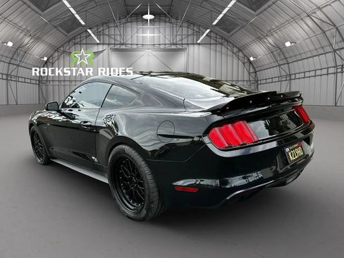 Used 2017 Ford Mustang GT RWD image 10