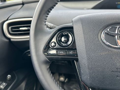 Used 2022 Toyota Prius Prime XLE FWD image 16
