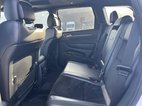 Used 2018 Jeep Grand Cherokee Altitude image 13