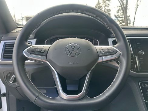 Used 2023 Volkswagen Atlas Cross Sport SE w/ Panoramic Sunroof Package image 7