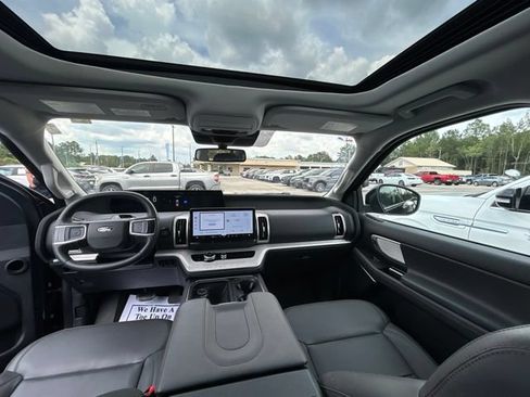 Used 2025 Ford Expedition Max Active RWD image 16