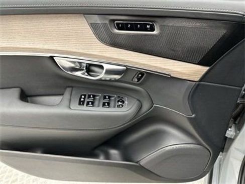 Certified 2025 Volvo XC90 B6 Plus w/ Protection Package Premier image 13