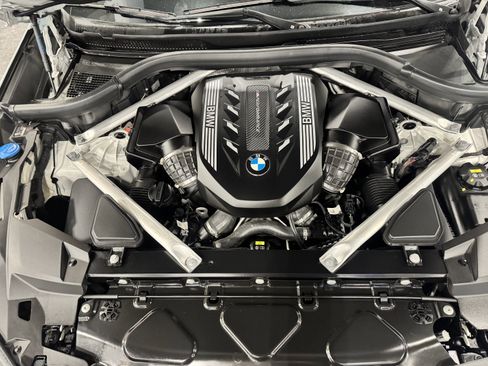 Used 2022 BMW X6 M50i w/ Executive Package image 16
