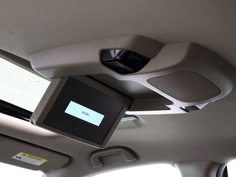 Used 2019 Honda Pilot Touring image 16