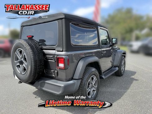 Used 2022 Jeep Wrangler Sport AWD/4WD image 3