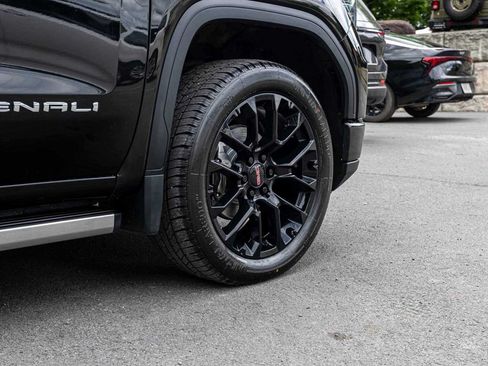 Used 2023 GMC Sierra 1500 Denali w/ Denali Reserve Package AWD/4WD image 10