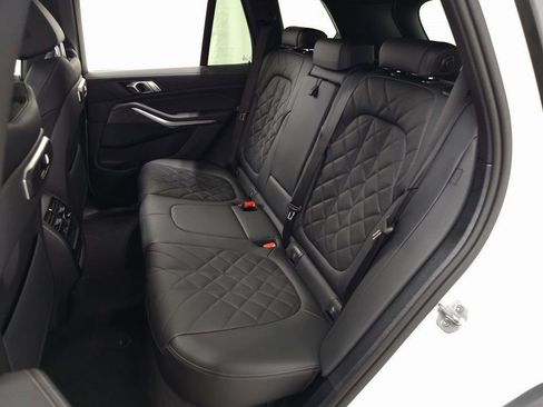 Used 2026 BMW X5 xDrive40i w/ Parking Assistance Package image 28