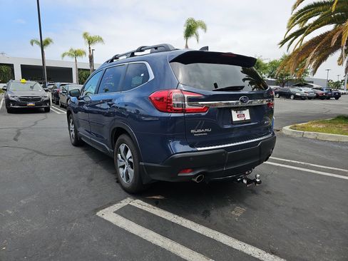 Used 2023 Subaru Ascent Premium w/ Convenience Package AWD/4WD image 5