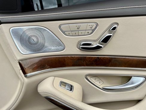 Used 2016 Mercedes-Benz S 550 Sedan image 40