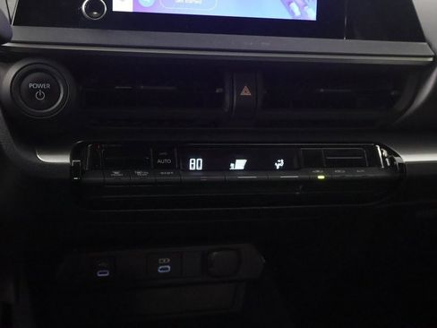 Used 2023 Toyota Prius LE image 40