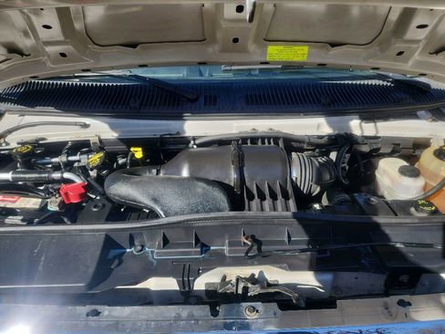 Used 2009 Ford E-350 and Econoline 350 Super Duty Wagon image 34