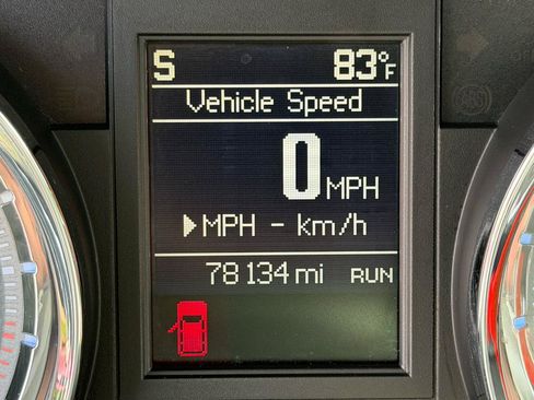 Used 2015 Chrysler Town & Country Touring-L w/ Driver Convenience Group FWD image 18