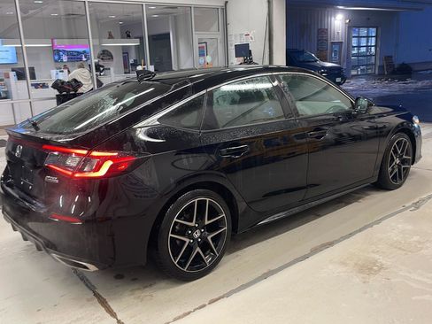 Used 2022 Honda Civic Sport Touring image 4