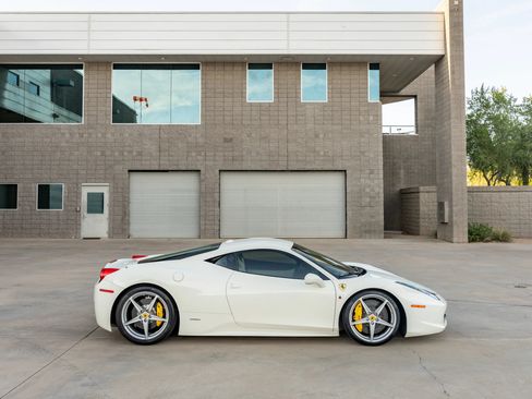 Used 2012 Ferrari 458 Italia Coupe RWD image 27
