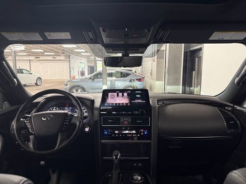Used 2023 INFINITI QX80 Sensory w/ Cargo Package AWD/4WD image 8