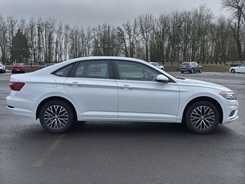 Used 2021 Volkswagen Jetta SE image 28