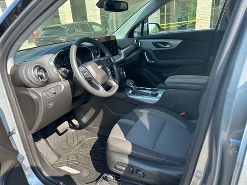 Used 2024 Chevrolet Blazer LT w/ Convenience Package FWD image 14