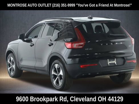 Used 2023 Volvo XC40 B5 Plus w/ Climate Package image 15