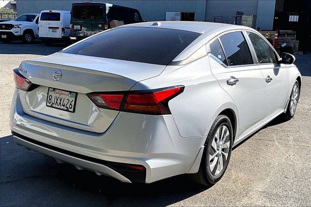 Used 2019 Nissan Altima 2.5 S FWD image 4