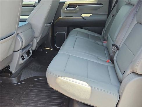 Used 2023 GMC Sierra 1500 SLT AWD/4WD image 25