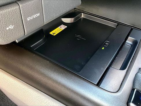 Used 2023 Toyota Camry XSE FWD image 37