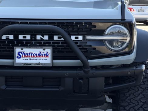 Used 2021 Ford Bronco First Edition AWD/4WD image 7