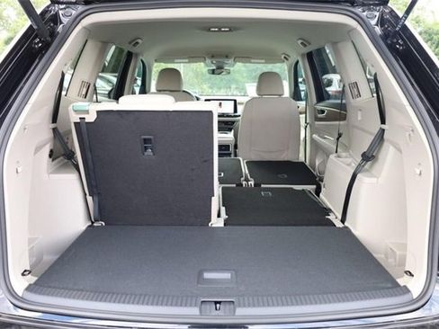 New 2026 Volkswagen Atlas SE image 8