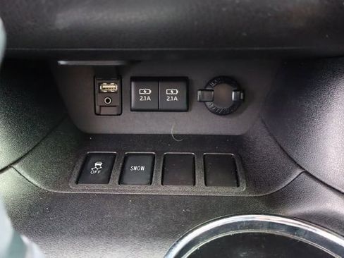 Used 2017 Toyota Highlander XLE image 37