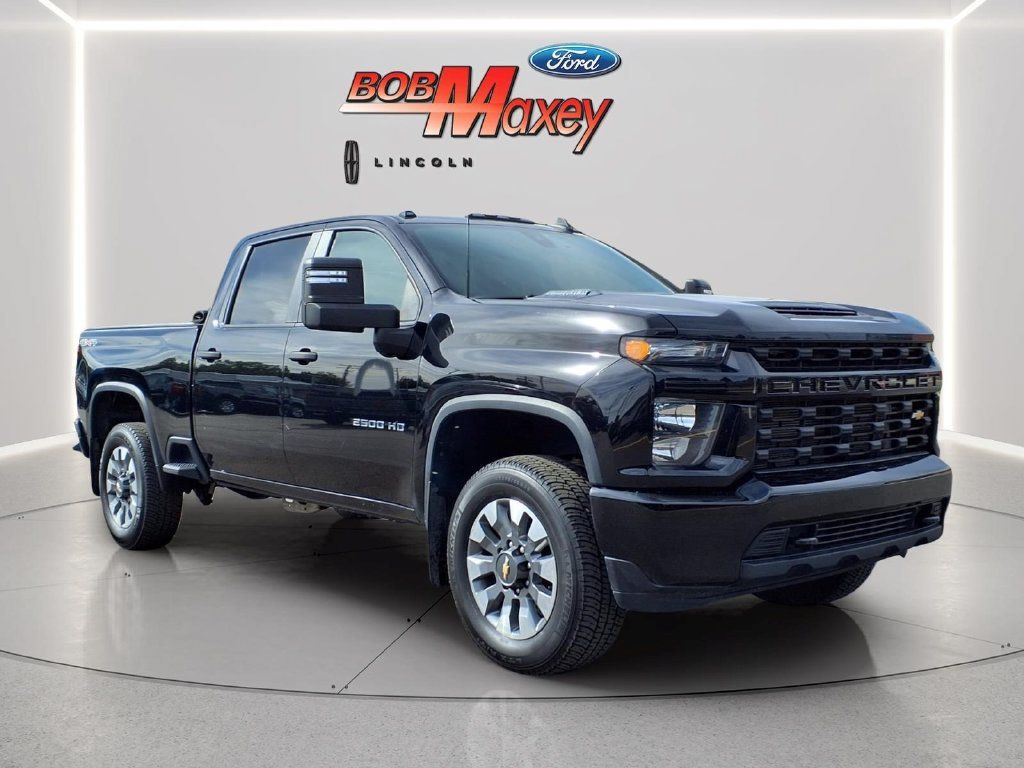 Used 2022 Chevrolet Silverado 2500 Custom w/ Custom Value Package AWD/4WD image 3
