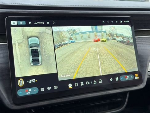 Used 2023 Rivian R1S Adventure image 33