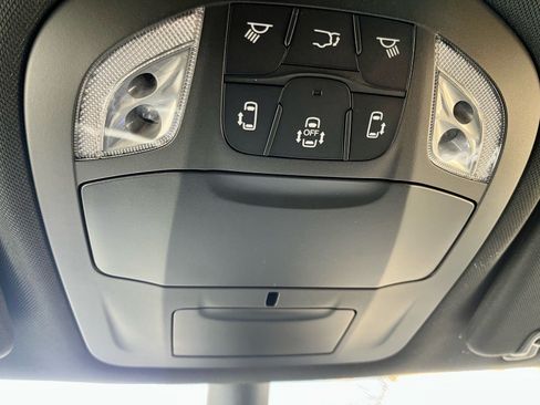 New 2026 Chrysler Pacifica Select w/ S Appearance Package FWD image 32