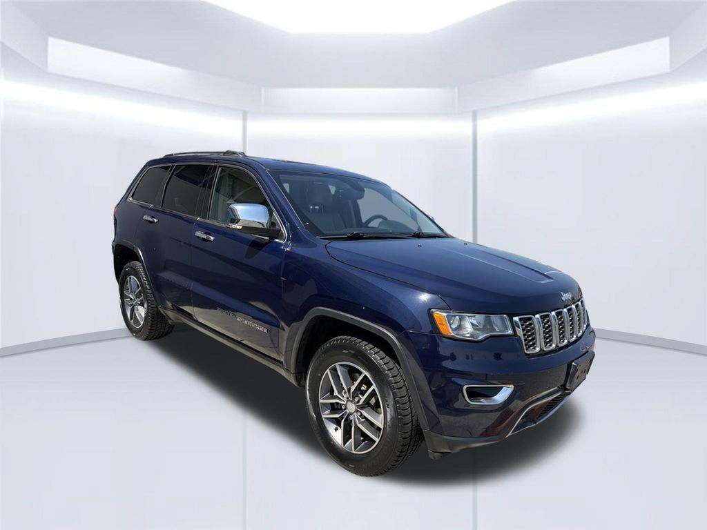 Used 2018 Jeep Grand Cherokee Limited AWD/4WD image 9