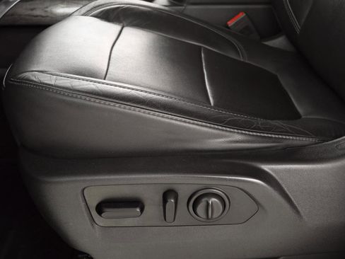 Used 2020 Chevrolet Silverado 1500 LTZ w/ LTZ Plus Package image 32