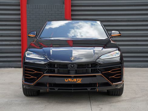 Used 2025 Lamborghini Urus Performante AWD/4WD image 4