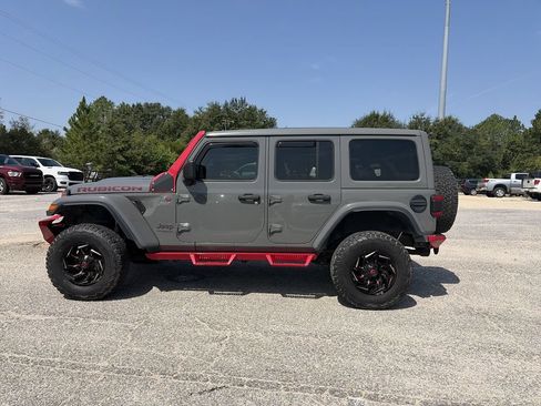 Used 2021 Jeep Wrangler Unlimited Rubicon AWD/4WD image 3